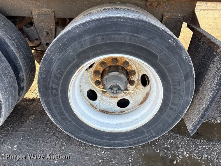 image for item FG1066 2013 Strick dry van trailer