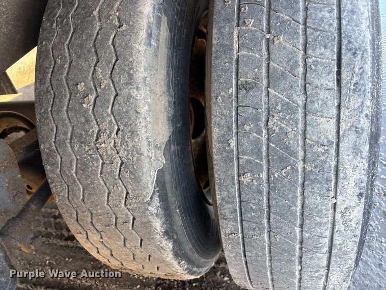 image for item FG1066 2013 Strick dry van trailer