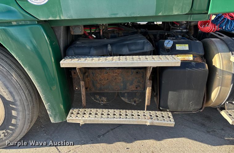 image for item FG1067 2017 Freightliner Cascadia 125 semi truck