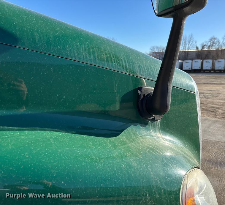 image for item FG1067 2017 Freightliner Cascadia 125 semi truck