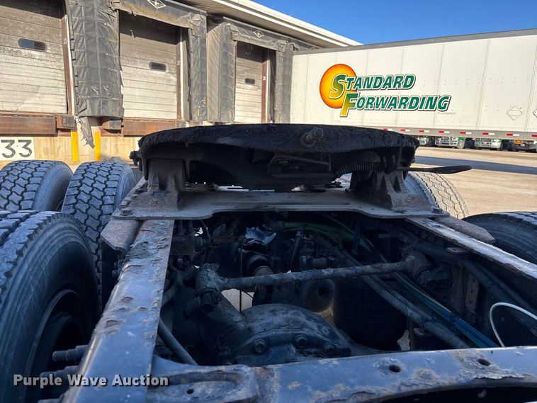 image for item FG1067 2017 Freightliner Cascadia 125 semi truck