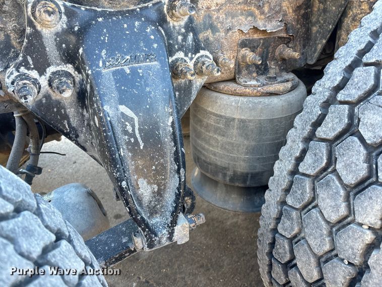 image for item FG1067 2017 Freightliner Cascadia 125 semi truck