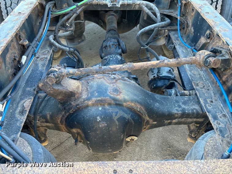 image for item FG1067 2017 Freightliner Cascadia 125 semi truck