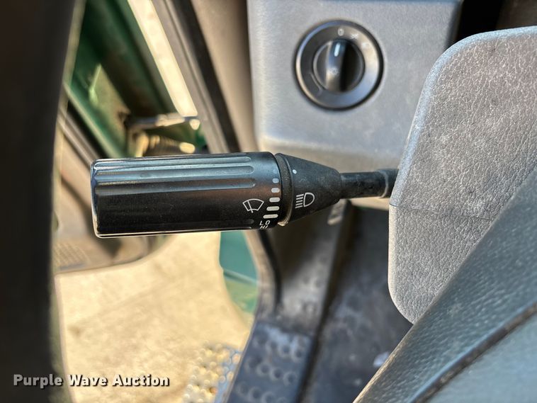 image for item FG1067 2017 Freightliner Cascadia 125 semi truck