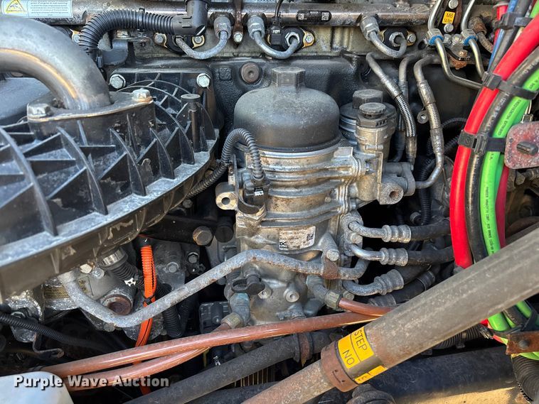 image for item FG1067 2017 Freightliner Cascadia 125 semi truck