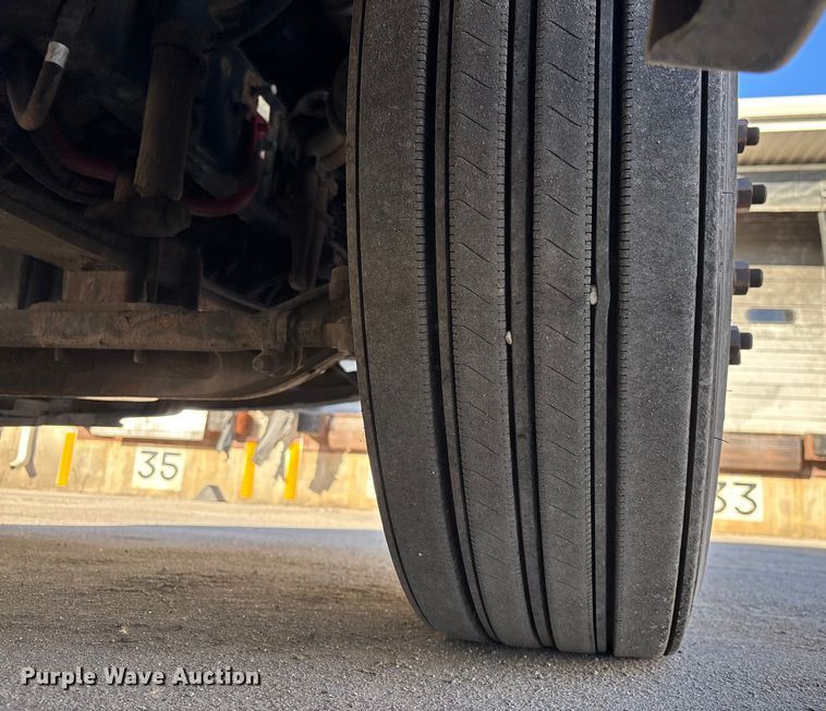 image for item FG1067 2017 Freightliner Cascadia 125 semi truck