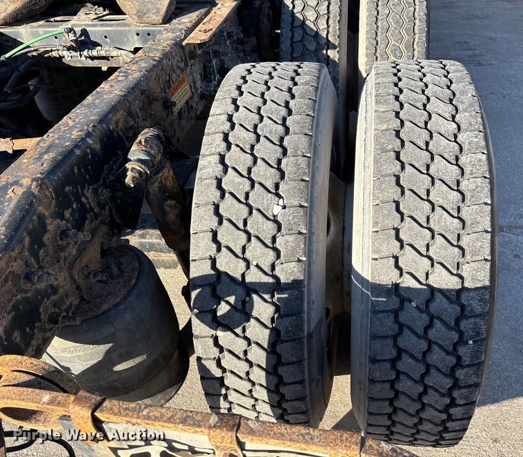 image for item FG1067 2017 Freightliner Cascadia 125 semi truck