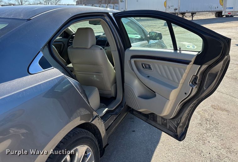 image for item FG1069 2011 Ford Taurus 