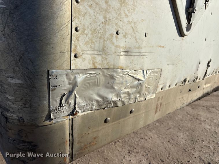 image for item FG1070 2013 Strick dry van trailer