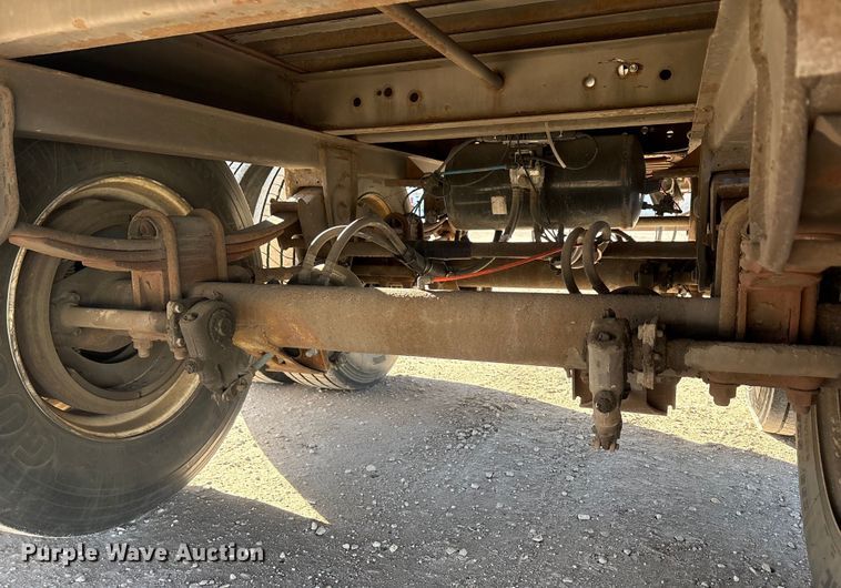 image for item FG1070 2013 Strick dry van trailer