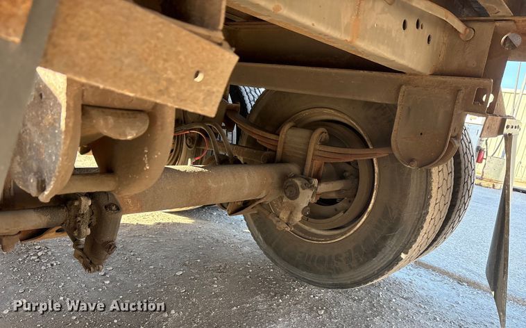 image for item FG1070 2013 Strick dry van trailer