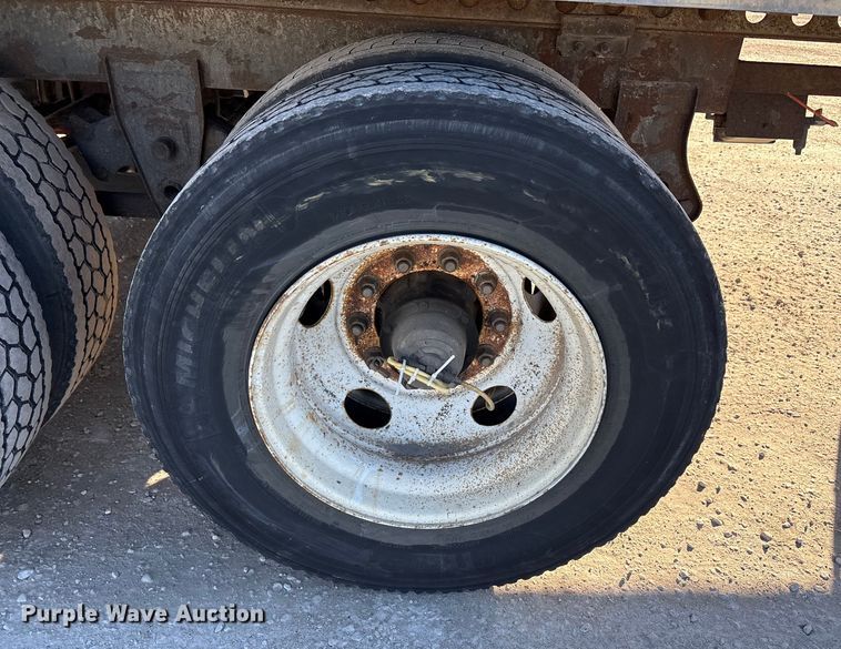 image for item FG1070 2013 Strick dry van trailer