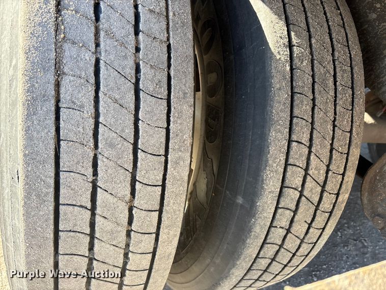 image for item FG1070 2013 Strick dry van trailer