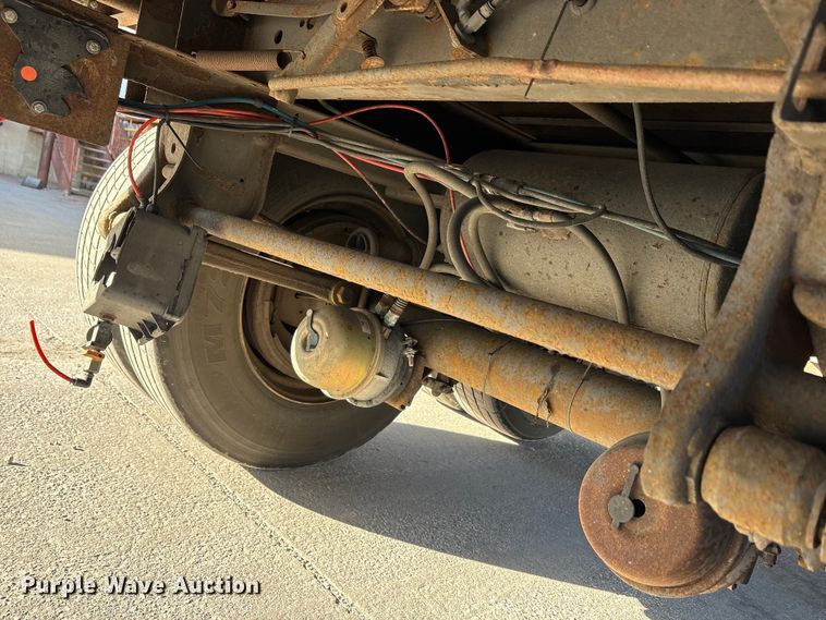 image for item FG1071 2013 Strick dry van trailer