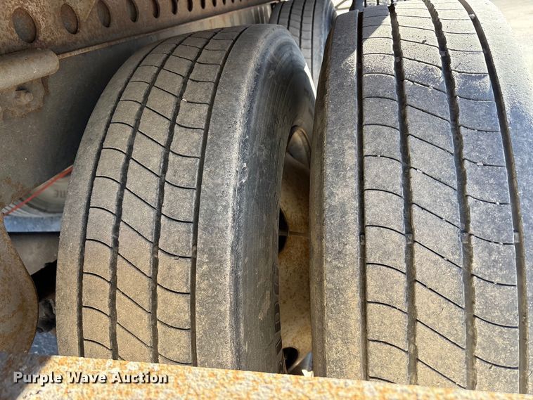 image for item FG1071 2013 Strick dry van trailer