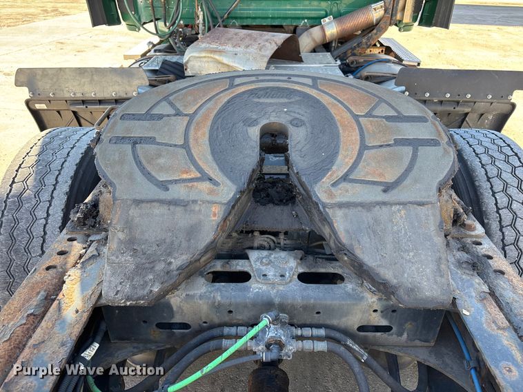 image for item FG1072 2017 Freightliner Cascadia 125 semi truck