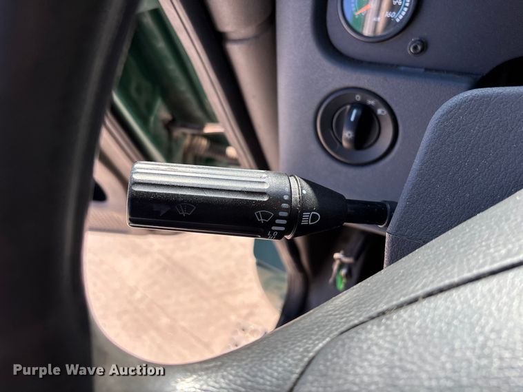 image for item FG1072 2017 Freightliner Cascadia 125 semi truck