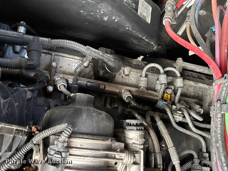 image for item FG1072 2017 Freightliner Cascadia 125 semi truck