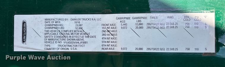 image for item FG1072 2017 Freightliner Cascadia 125 semi truck