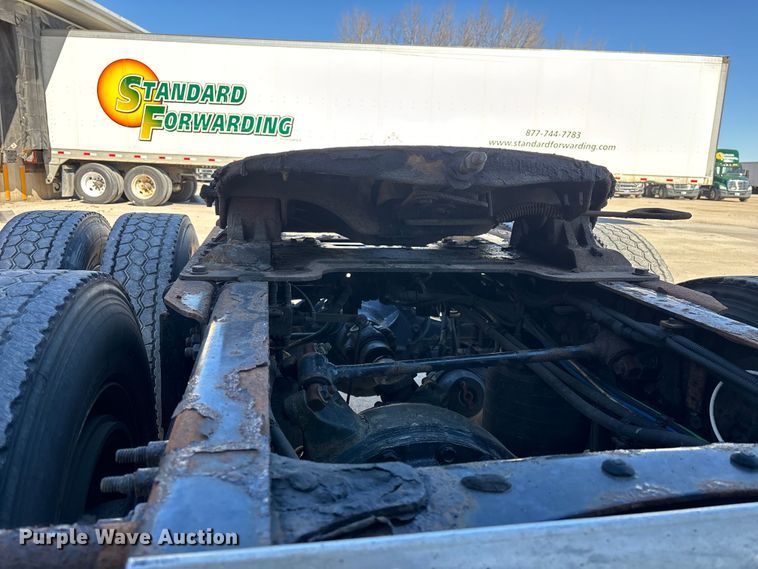 image for item FG1073 2017 Freightliner Cascadia 125 semi truck