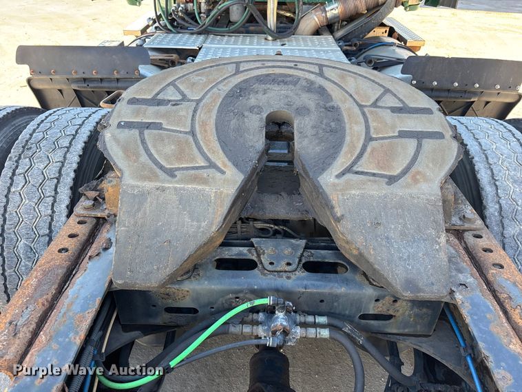 image for item FG1073 2017 Freightliner Cascadia 125 semi truck