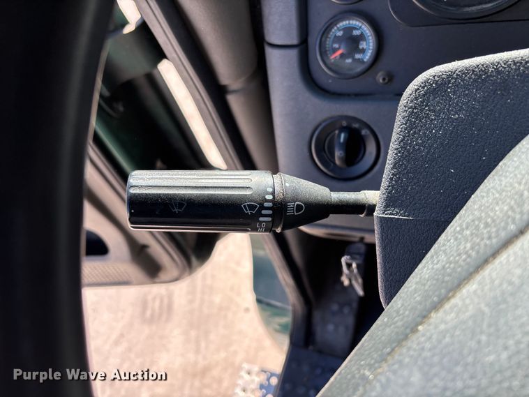 image for item FG1073 2017 Freightliner Cascadia 125 semi truck