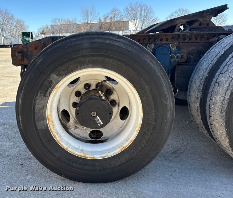 image for item FG1073 2017 Freightliner Cascadia 125 semi truck