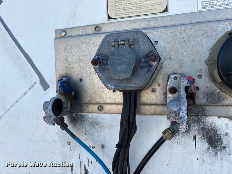 image for item FG1074 2013 Strick dry van trailer