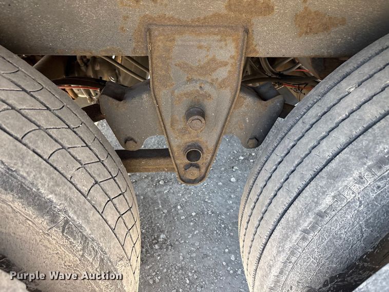 image for item FG1074 2013 Strick dry van trailer