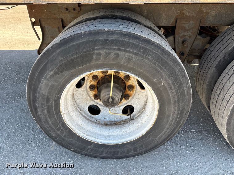 image for item FG1074 2013 Strick dry van trailer