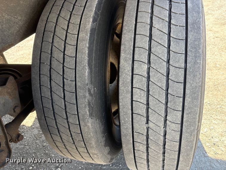 image for item FG1074 2013 Strick dry van trailer