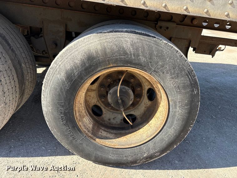 image for item FG1074 2013 Strick dry van trailer