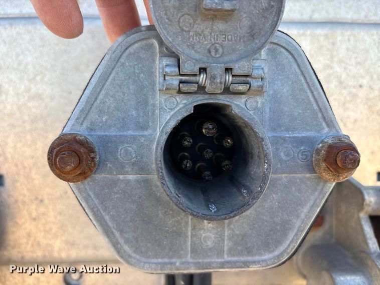 image for item FG1075 2013 Strick dry van trailer