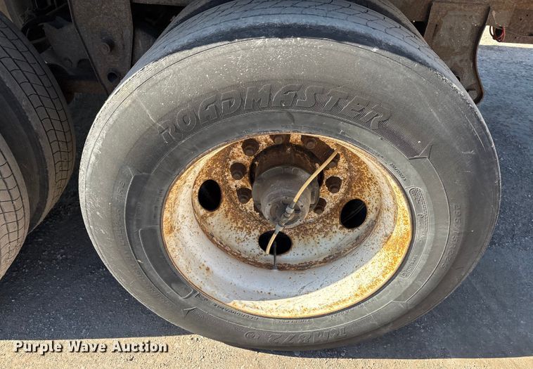 image for item FG1075 2013 Strick dry van trailer