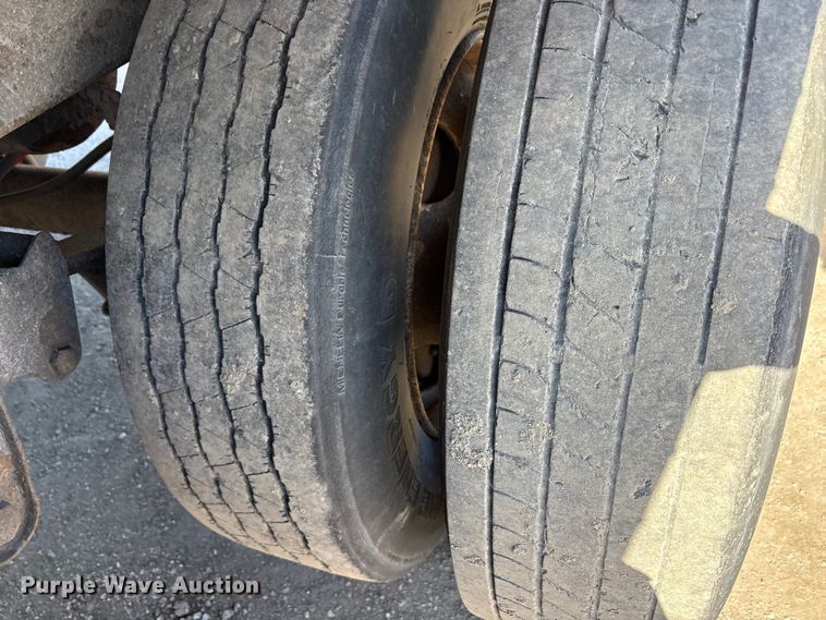 image for item FG1075 2013 Strick dry van trailer