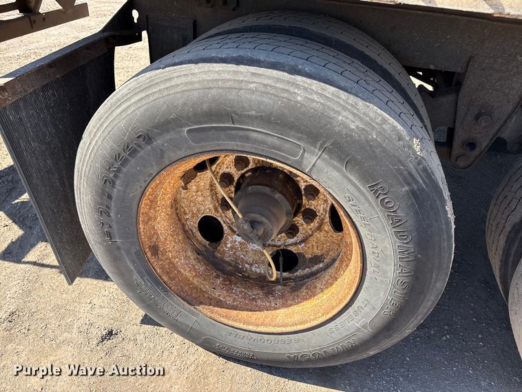 image for item FG1075 2013 Strick dry van trailer