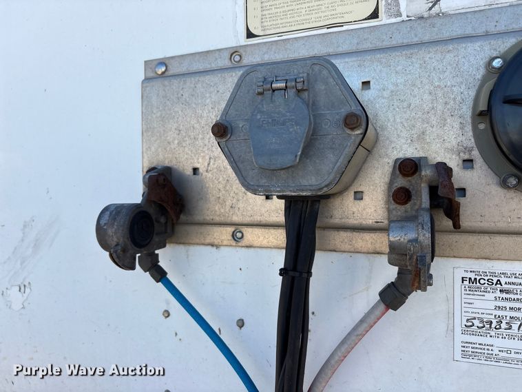 image for item FG1076 2013 Strick dry van trailer