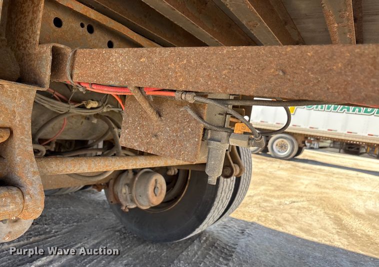 image for item FG1076 2013 Strick dry van trailer
