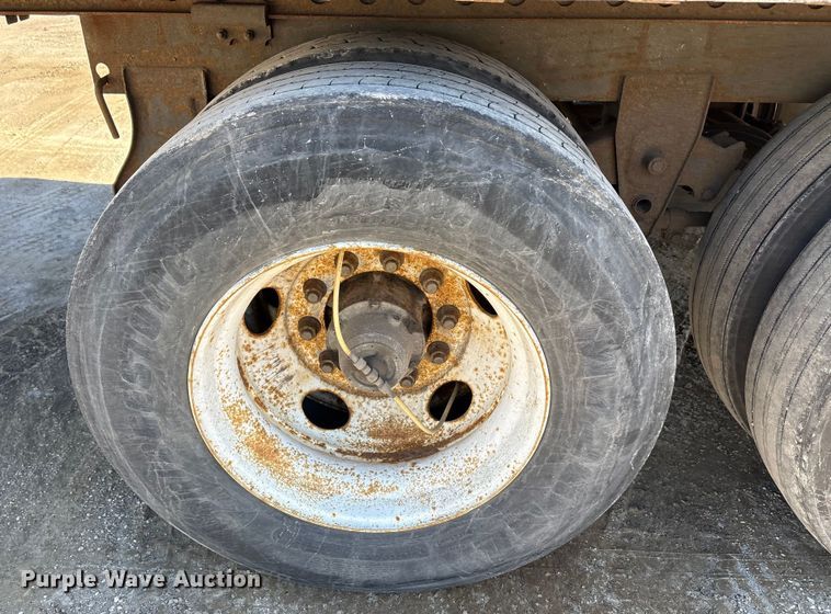 image for item FG1076 2013 Strick dry van trailer