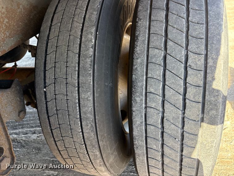 image for item FG1076 2013 Strick dry van trailer