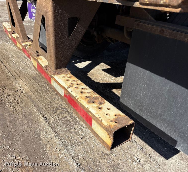 image for item FG1077 2013 Strick dry van trailer