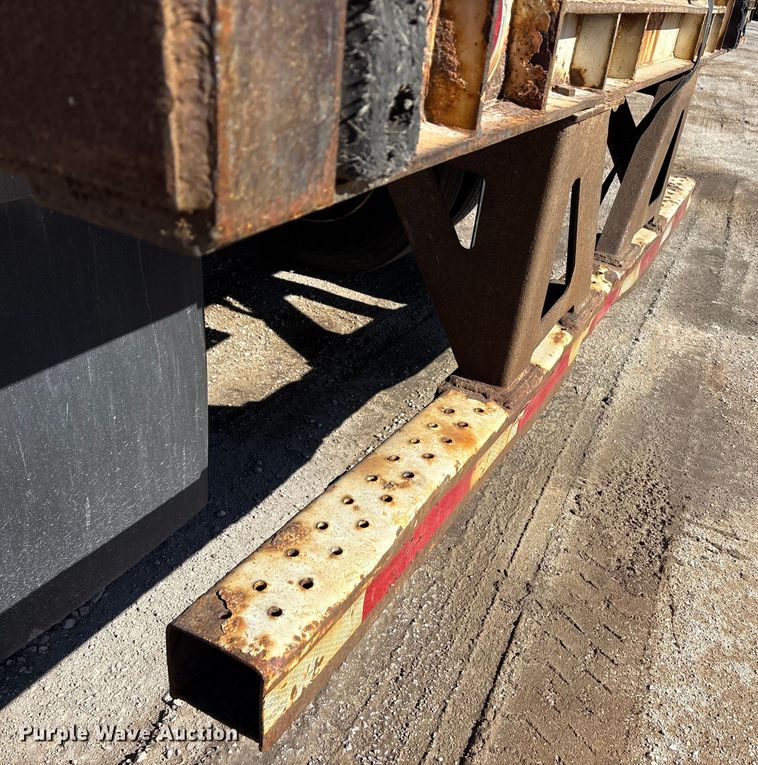 image for item FG1077 2013 Strick dry van trailer