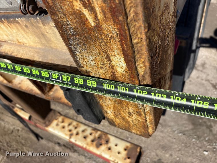 image for item FG1077 2013 Strick dry van trailer