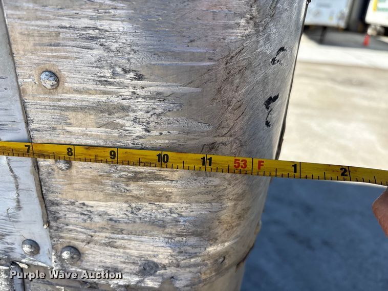 image for item FG1077 2013 Strick dry van trailer