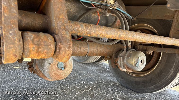 image for item FG1077 2013 Strick dry van trailer