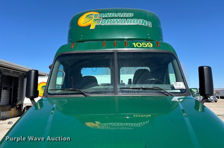 image for item FG1078 2017 Freightliner Cascadia 125 semi truck