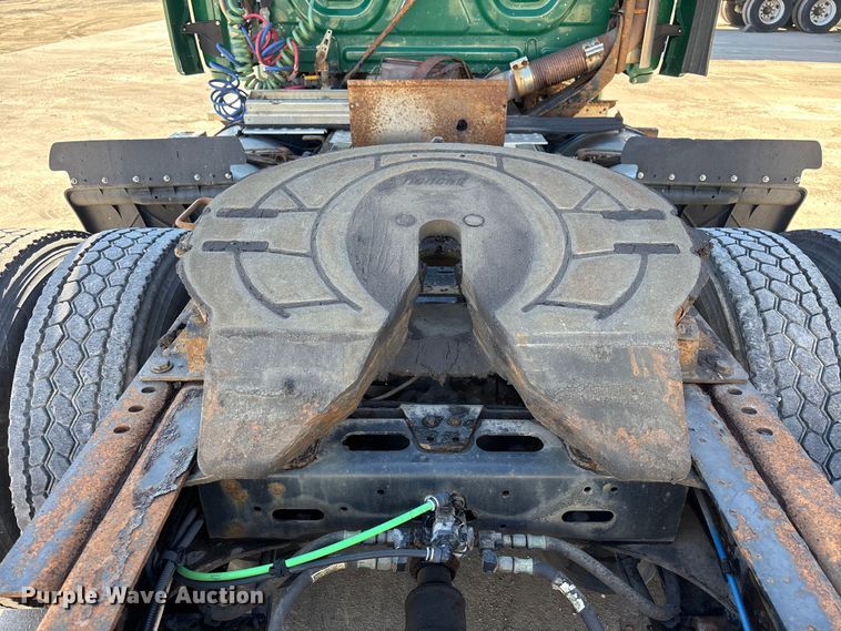 image for item FG1078 2017 Freightliner Cascadia 125 semi truck