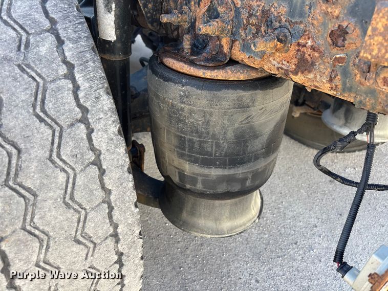 image for item FG1078 2017 Freightliner Cascadia 125 semi truck