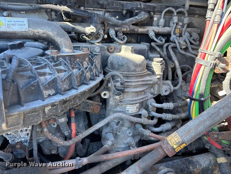 image for item FG1078 2017 Freightliner Cascadia 125 semi truck