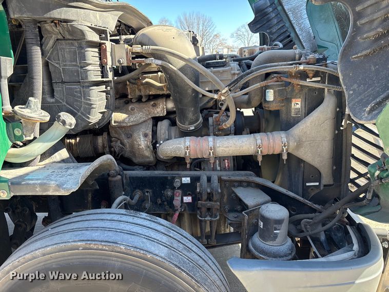 image for item FG1078 2017 Freightliner Cascadia 125 semi truck